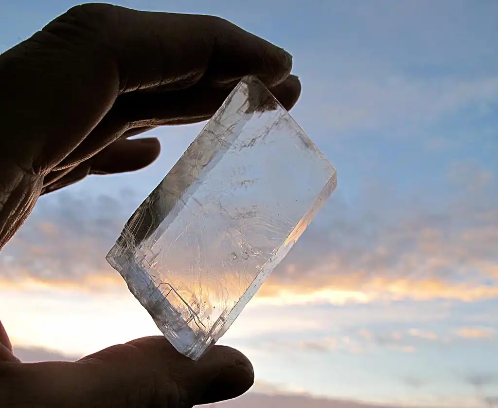 Cristallo di Calcite - "Pietra del sole"